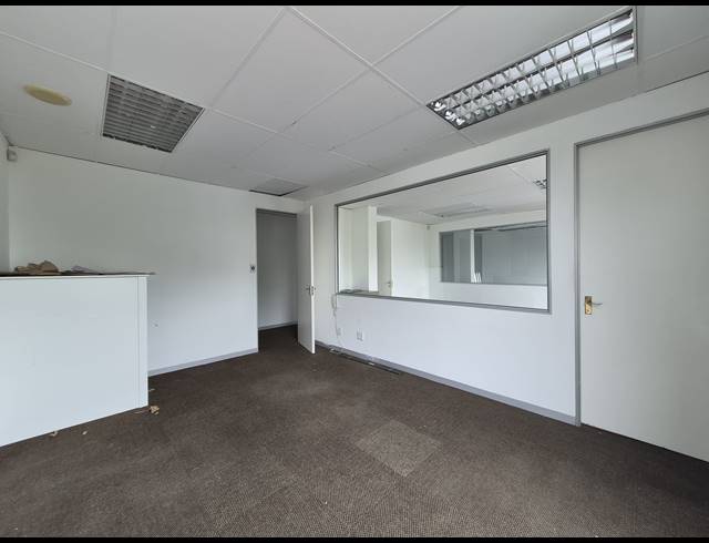 88M² OFFICE TO LET IN CRAIGHALL